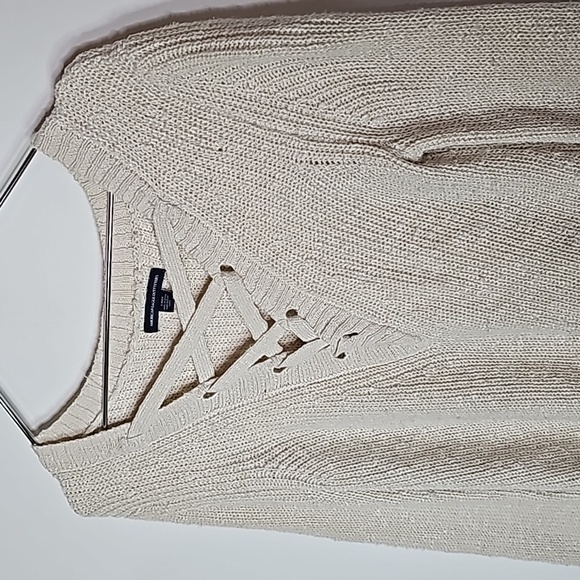 American Eagle small cream sweater - Picture 3 of 7